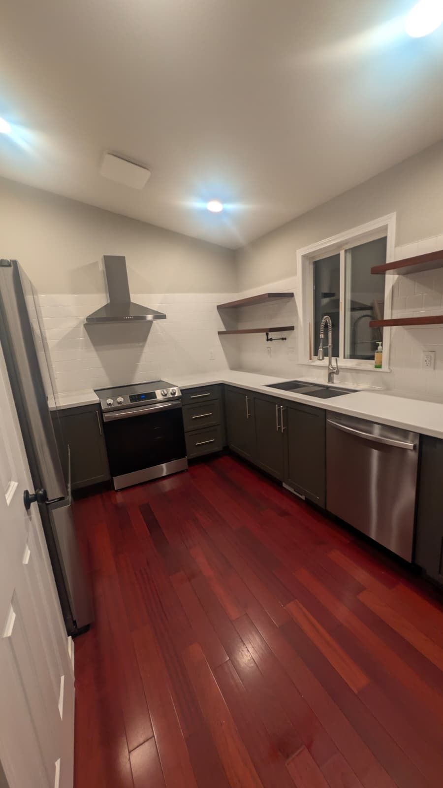 09 Move Out Clean Kitchen